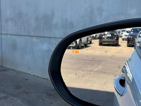 Used 2025 Buick Encore GX Preferred image 18