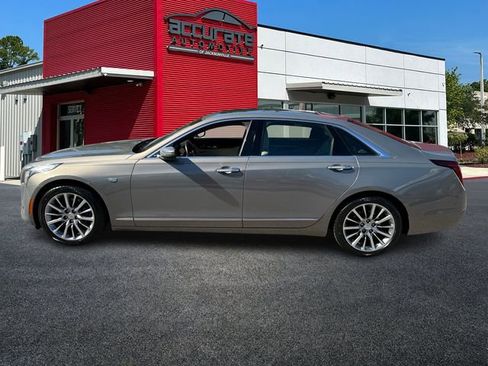Used 2018 Cadillac CT6 Luxury image 2