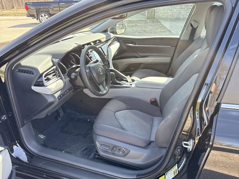 Used 2020 Toyota Camry LE w/ Fleet Convenience Package image 14