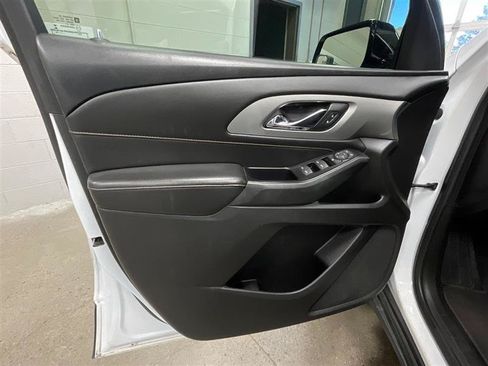 Used 2018 Chevrolet Traverse LS AWD/4WD image 9
