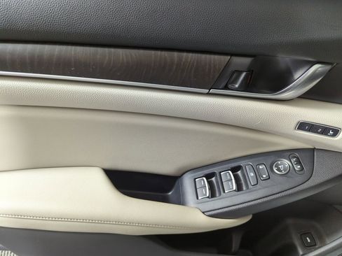 Certified 2019 Honda Accord Touring image 10