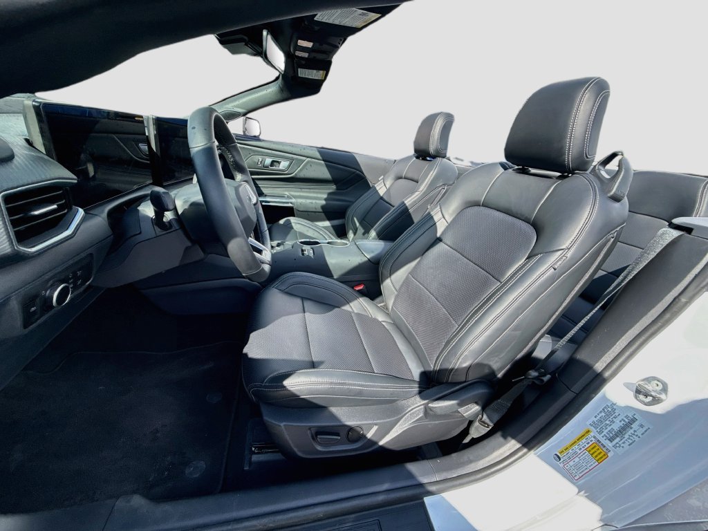 Used 2026 Ford Mustang Premium RWD image 23