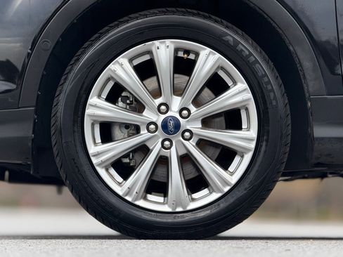 Used 2018 Ford Escape Titanium image 13