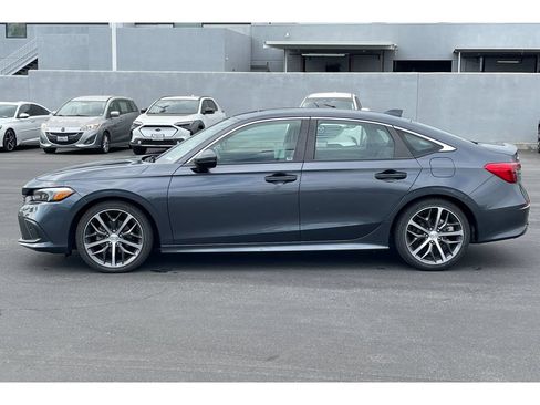 Used 2023 Honda Civic Touring image 2