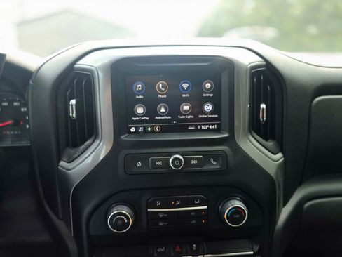 Used 2022 Chevrolet Silverado 2500 Custom w/ Custom Value Package AWD/4WD image 11