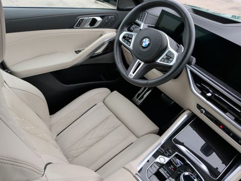 Certified 2026 BMW X6 M60i AWD/4WD image 36