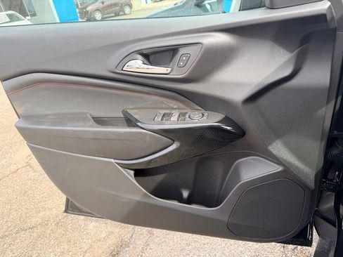 New 2026 Chevrolet Trax RS w/ Sunroof Package FWD image 21