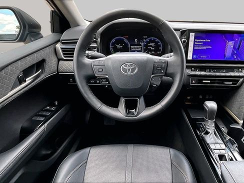 Used 2026 Toyota Camry XLE FWD image 6