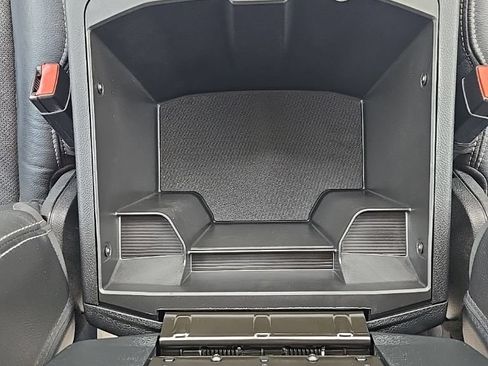 Used 2018 RAM 1500 Laramie w/ Convenience Group AWD/4WD image 28