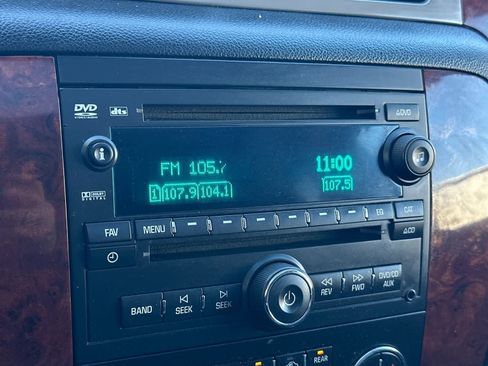 Used 2013 Chevrolet Tahoe LT w/ Luxury Package image 19