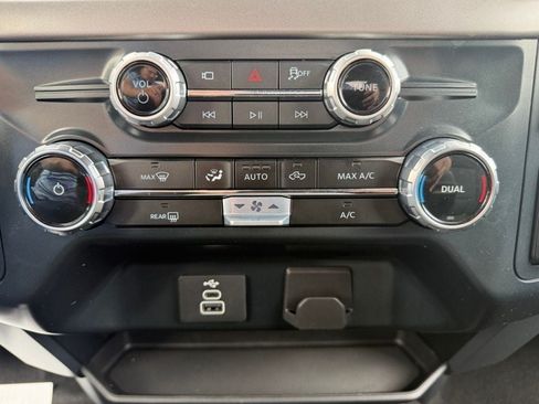 Used 2025 Ford F150 XLT w/ Equipment Group 301A Standard AWD/4WD image 28