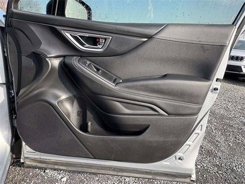 Used 2024 Subaru Forester Premium image 8