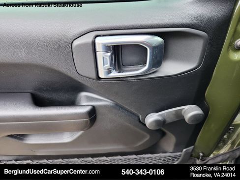 Used 2021 Jeep Wrangler Sport image 17