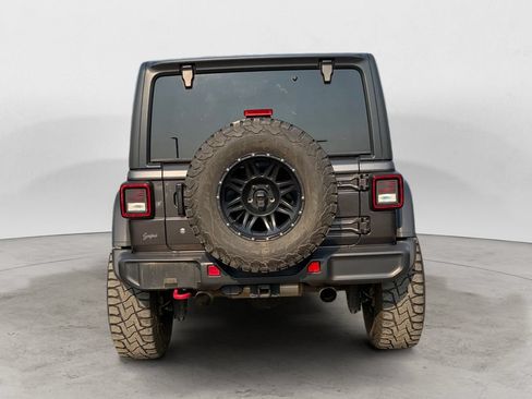 Used 2019 Jeep Wrangler Unlimited Rubicon w/ Cold Weather Group AWD/4WD image 6