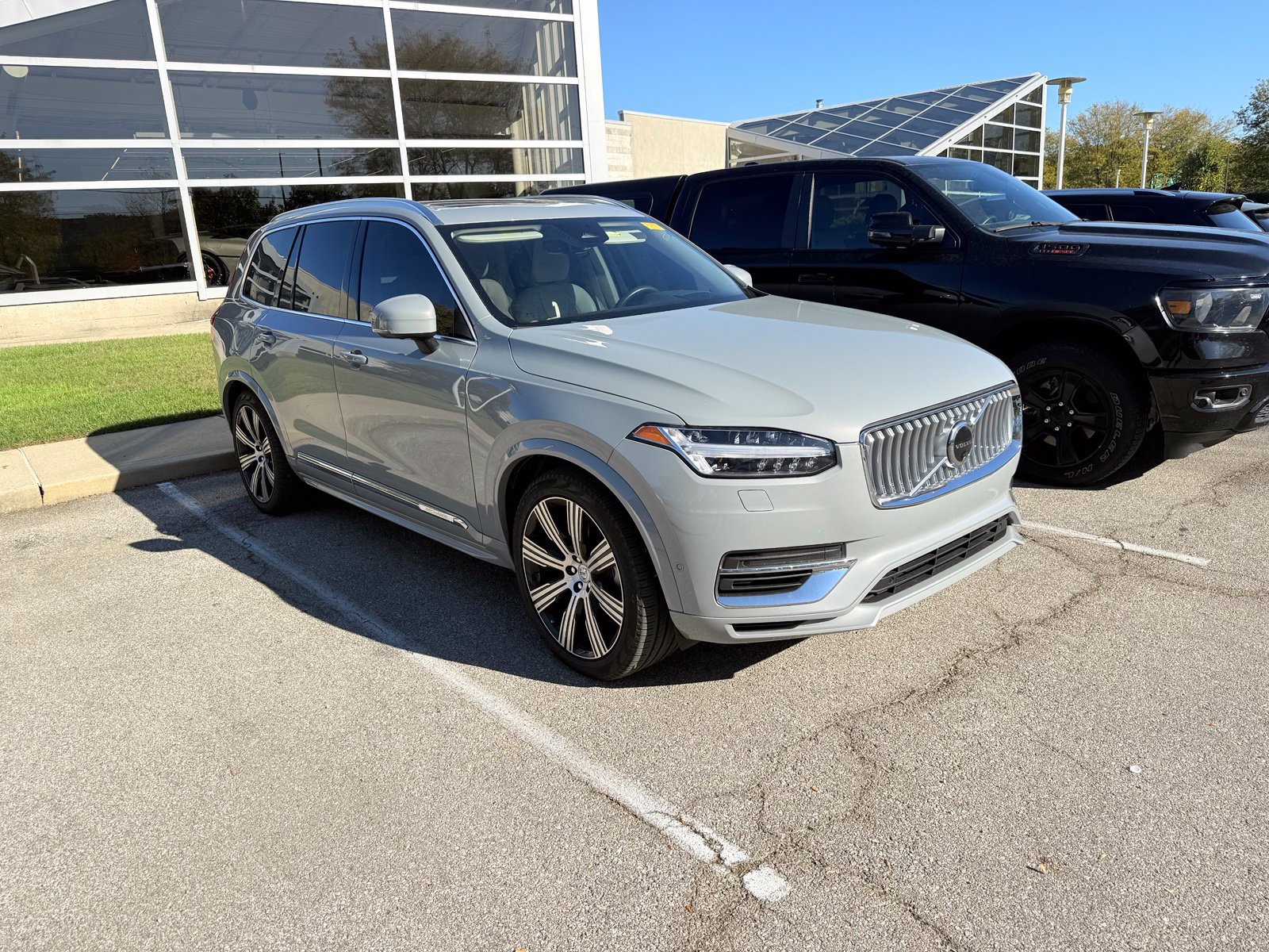 Used 2024 Volvo XC90 T8 Ultimate w/ Protection Package Premier AWD/4WD image 10