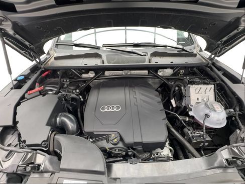 Used 2022 Audi Q5 2.0T Premium w/ Convenience Package AWD/4WD image 18