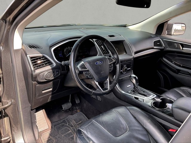 Used 2016 Ford Edge Titanium FWD image 11