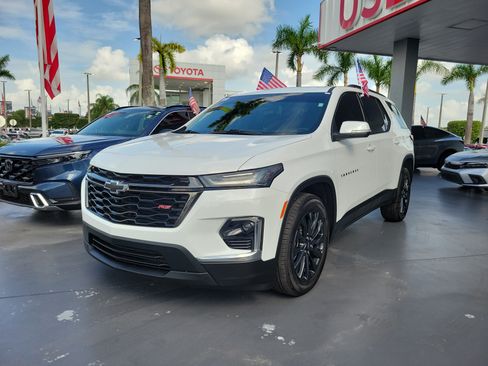 Used 2022 Chevrolet Traverse RS FWD image 6