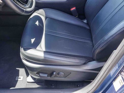 Certified 2025 Kia Sorento EX FWD image 20