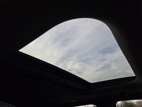 New 2025 Jeep Grand Cherokee L Altitude image 9