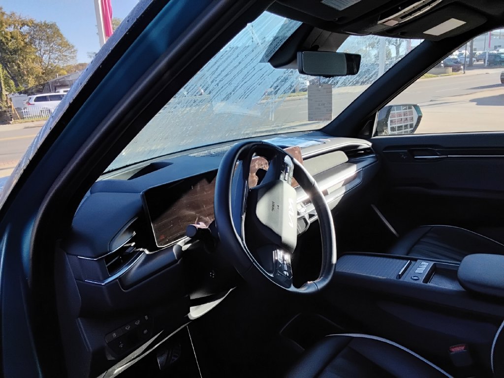 Used 2024 Kia EV9 GT-Line AWD/4WD image 8