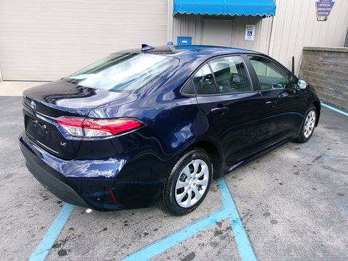 Used 2023 Toyota Corolla LE w/ Carpet Mat Package (TMS) image 7