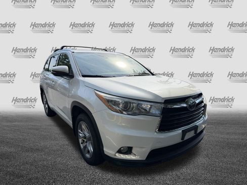 Used 2016 Toyota Highlander Limited Platinum AWD/4WD image 2