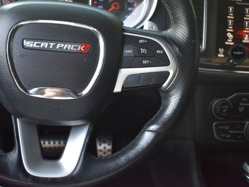 Used 2015 Dodge Charger R/T Scat Pack w/ Beats Audio Group RWD image 35