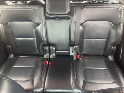 Used 2016 Ford Explorer Limited image 13