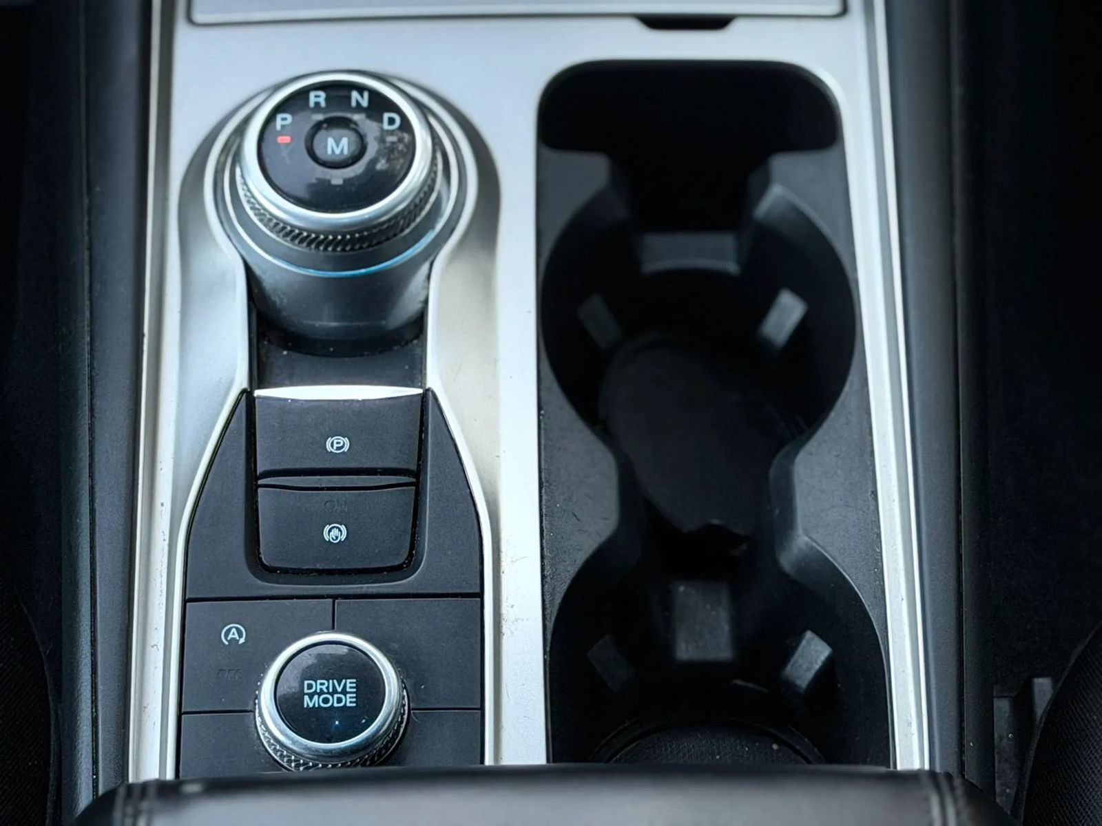 Used 2020 Ford Explorer XLT AWD/4WD image 17