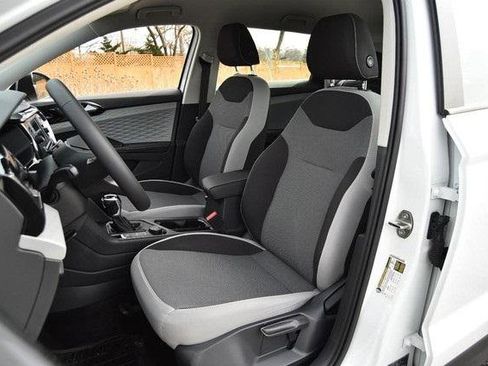 Used 2024 Volkswagen Taos S image 21