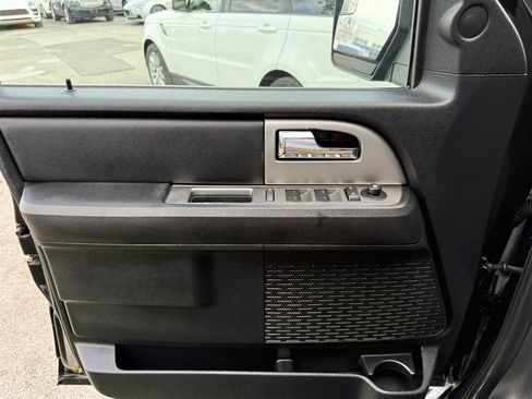 Used 2015 Ford Expedition EL XLT image 29