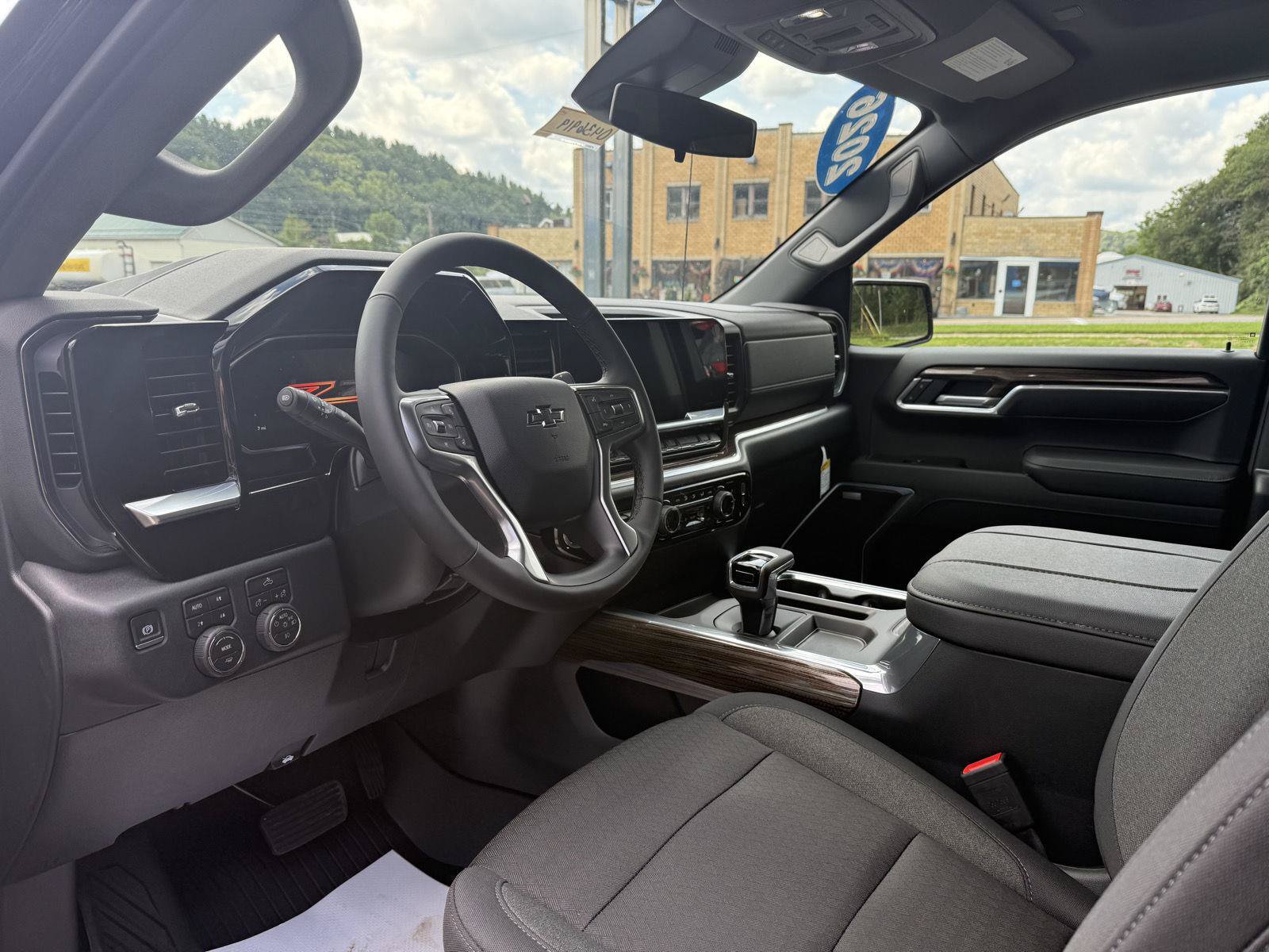 New 2026 Chevrolet Silverado 1500 RST w/ Convenience Package II AWD/4WD image 8