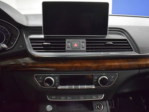 Used 2018 Audi Q5 2.0T Premium Plus w/ Premium Plus Package image 22