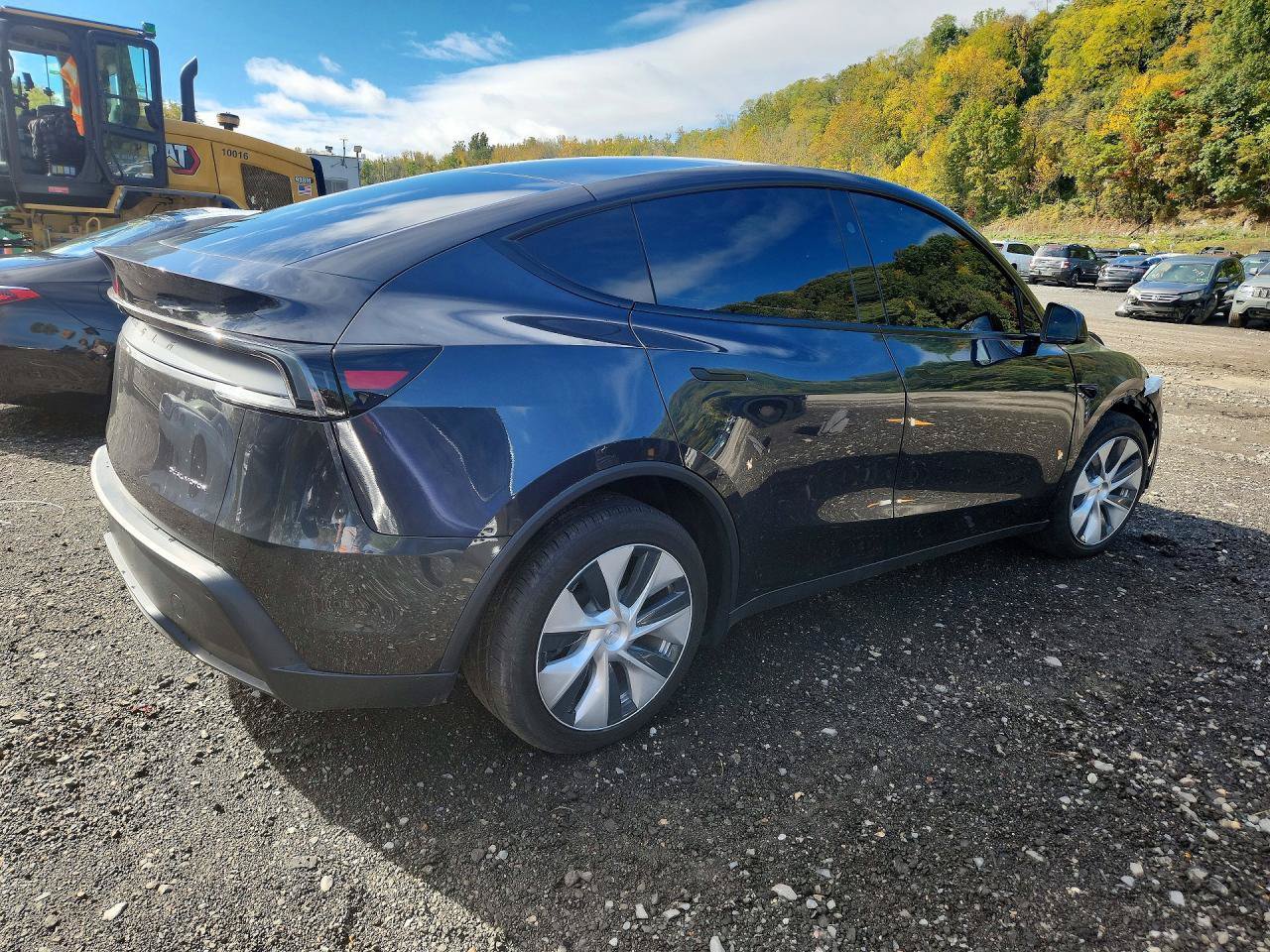 Used 2026 Tesla Model Y AWD image 5