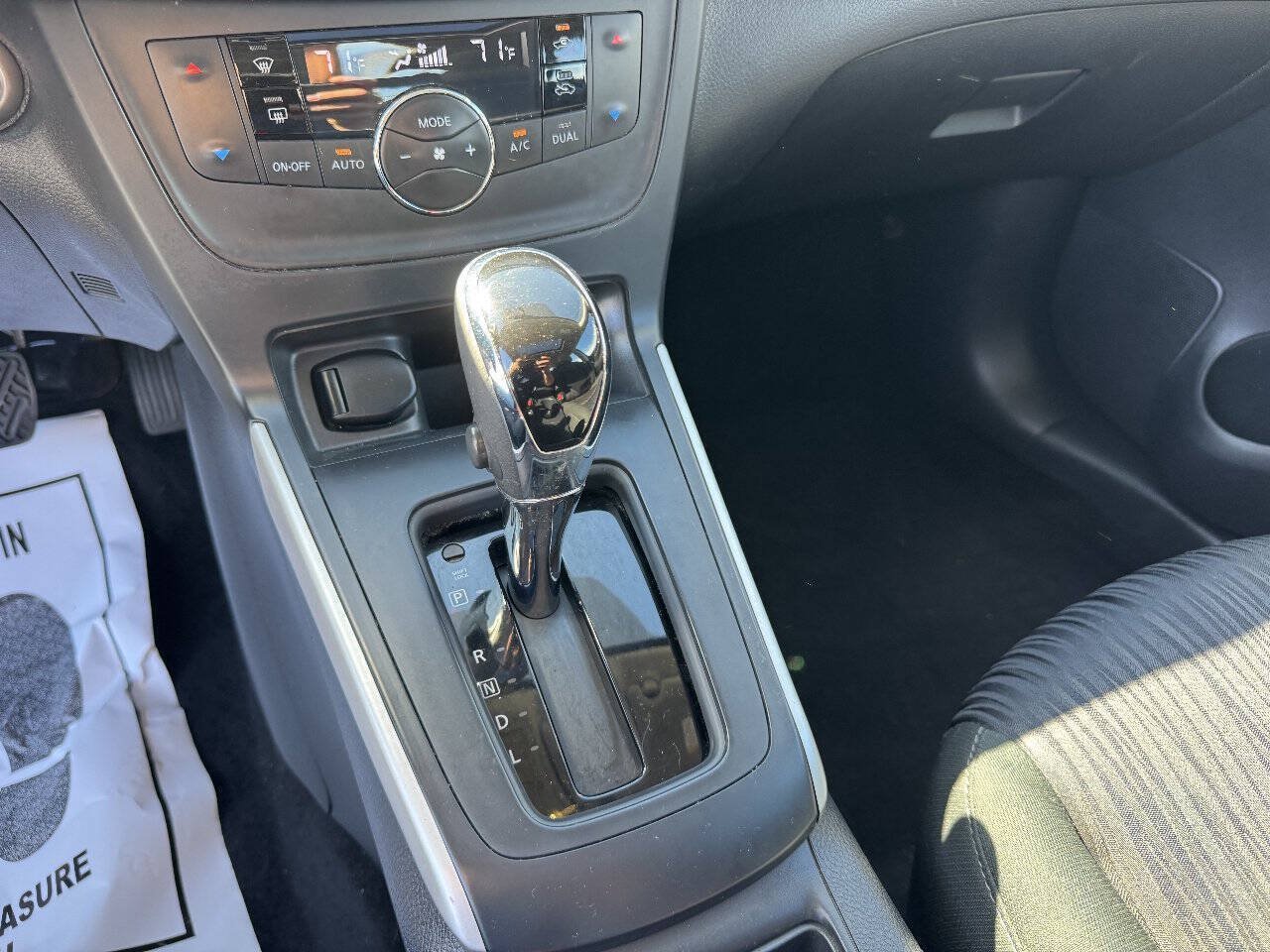 Used 2019 Nissan Sentra SV w/ Special Edition Package FWD image 12