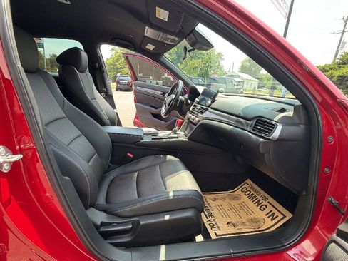 Used 2018 Honda Accord Sport image 45