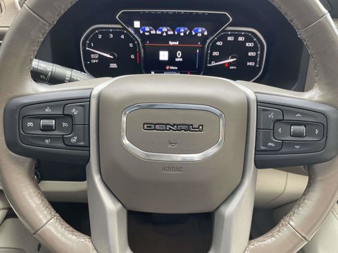 Used 2021 GMC Yukon Denali w/ Denali Premium Package RWD image 21