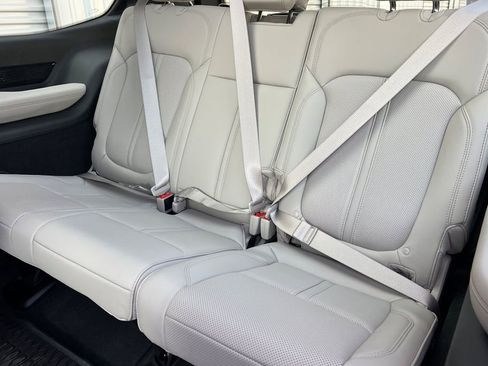 New 2026 Jeep Grand Wagoneer Summit w/ Premium Group III image 15