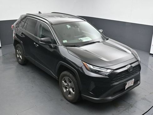 Used 2024 Toyota RAV4 XLE AWD/4WD image 10