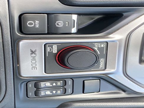 Used 2022 Subaru Forester Premium image 14