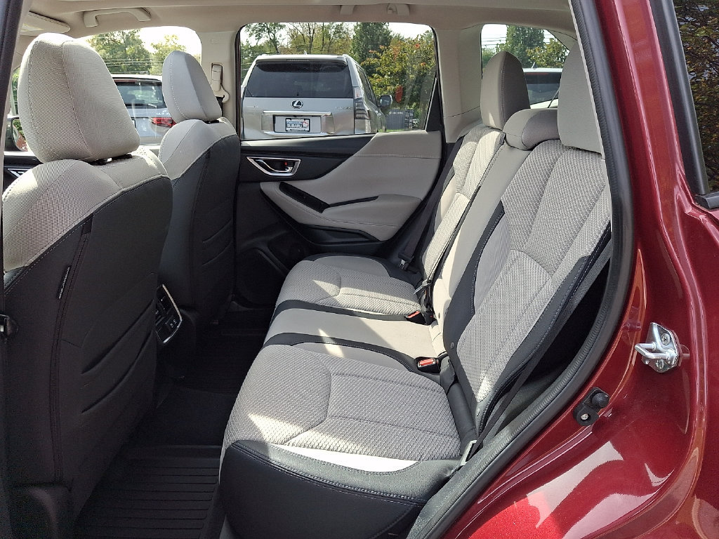 Certified 2024 Subaru Forester Premium AWD/4WD image 11