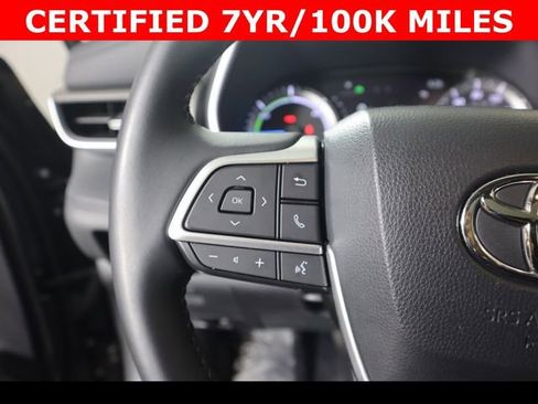 Used 2023 Toyota Highlander XLE FWD image 22