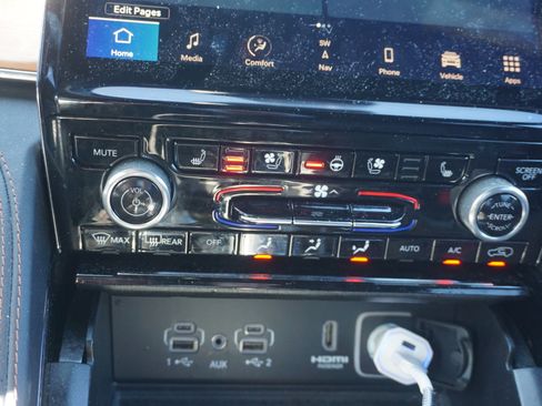 Used 2023 Jeep Grand Cherokee Summit image 13