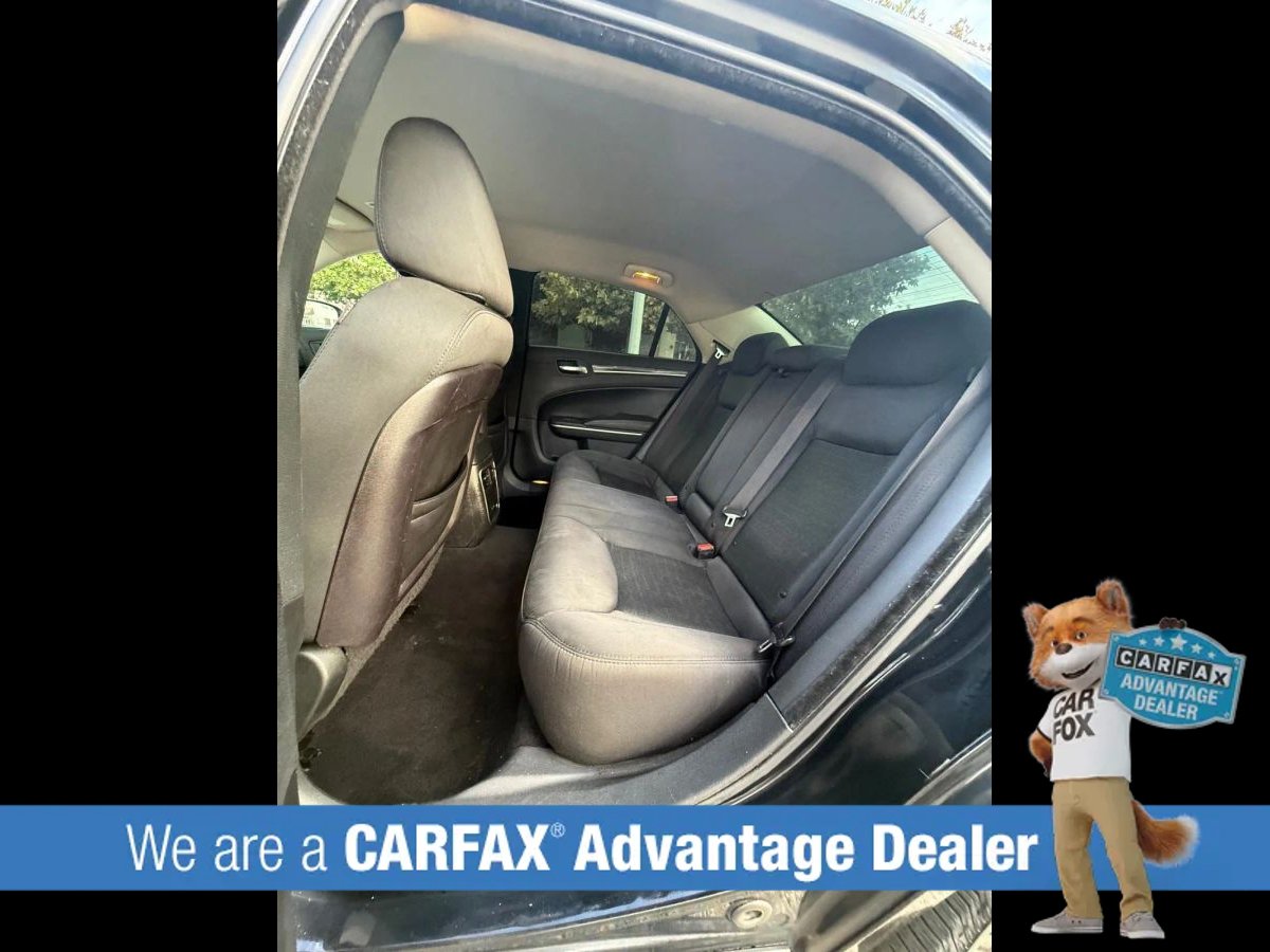 Used 2019 Chrysler 300 Touring RWD image 32
