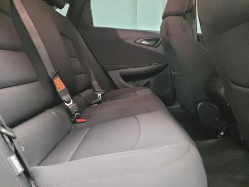 Used 2021 Chevrolet Malibu LS FWD image 19