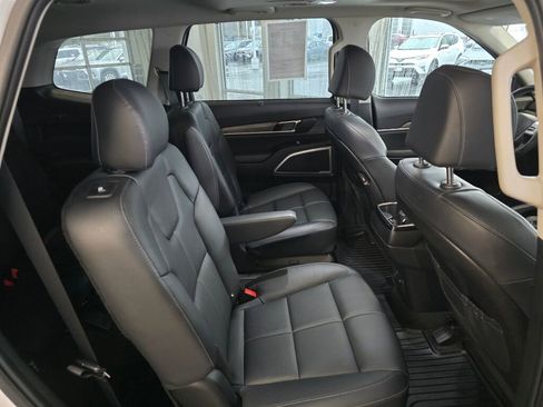 Used 2022 Kia Telluride EX w/ EX Premium Package image 43