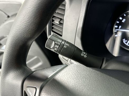 Certified 2023 Nissan Frontier SV w/ Midnight Edition Package image 18