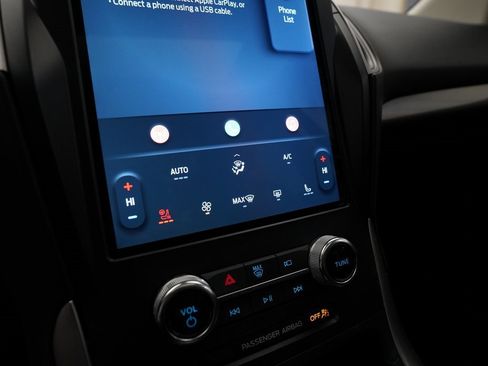 Used 2024 Ford Edge SEL w/ Convenience Package image 23