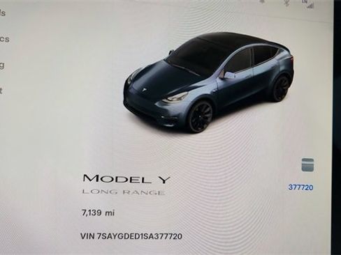 Used 2025 Tesla Model Y Long Range image 37